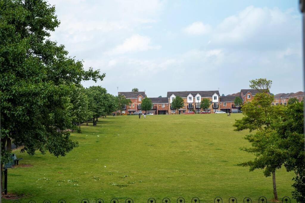 Daimler House - Cosy Home Near Coventry City Centre Exterior foto